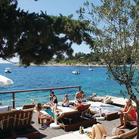 Beautiful Apartment In Hvar With Wifi Daire