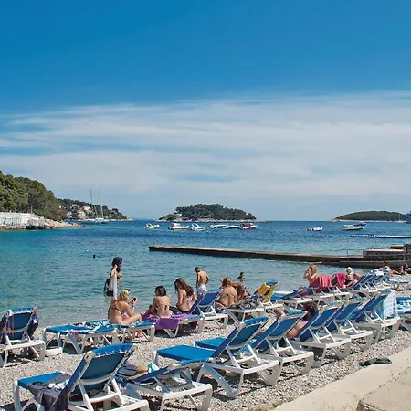 Beautiful Apartment In Hvar With Wifi *