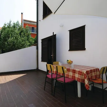 Daire Beautiful Apartment In Hvar With Wifi *