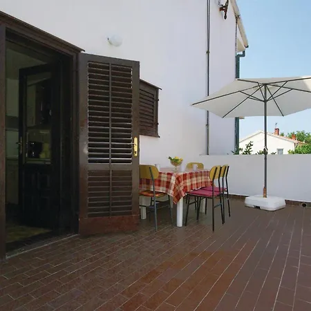 Beautiful Apartment In Hvar With Wifi *