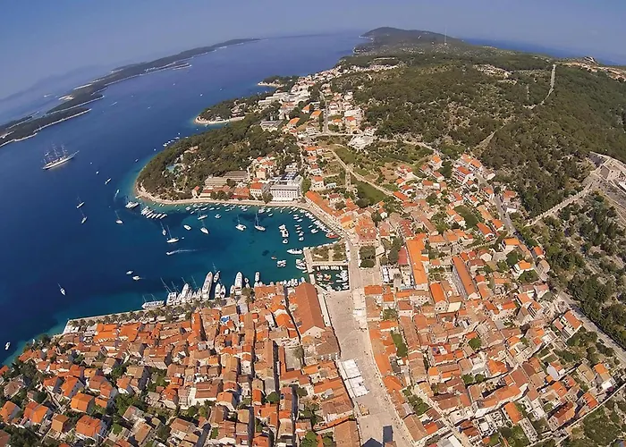 Hvar Vandele Bozitkovic * Hvar Town
